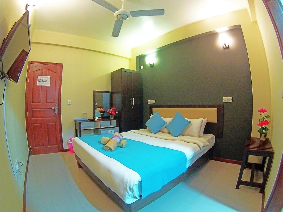 Seasunbeach Hotel Maldives Hulhumale Exterior photo